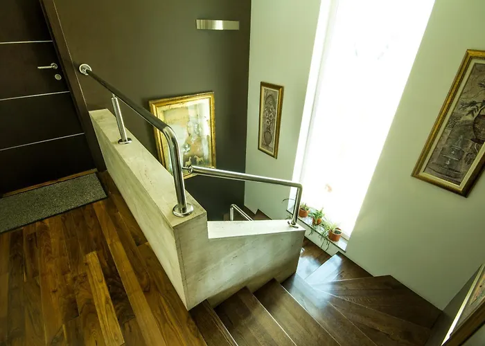 Queen Of * أوباتيا