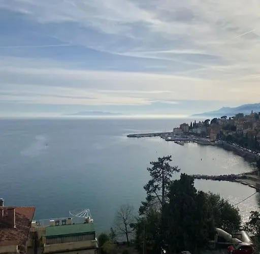 Queen Of Apartment *