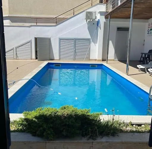 Apartment Queen Of *