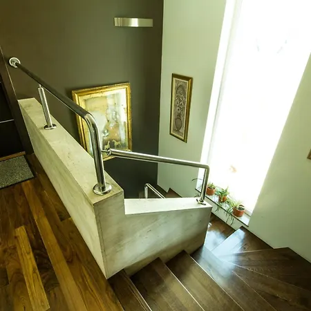 Queen Of * אופטיה