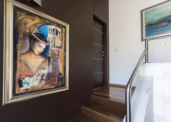 Queen Of Опатия